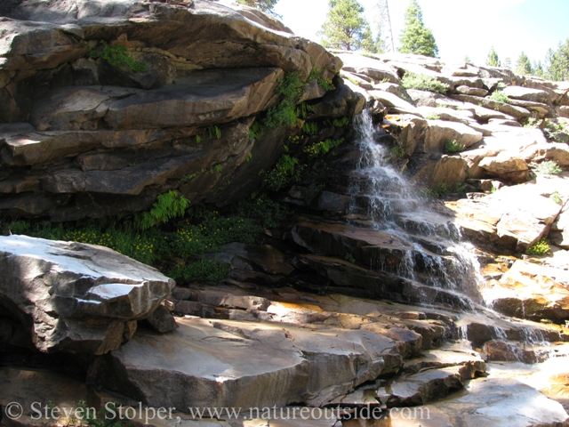 A beautiful waterfall hidden away from the trail