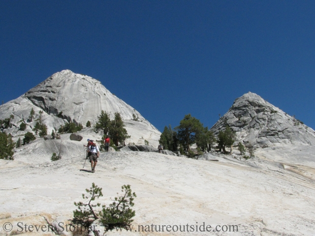 Descending the incline by making switchbacks