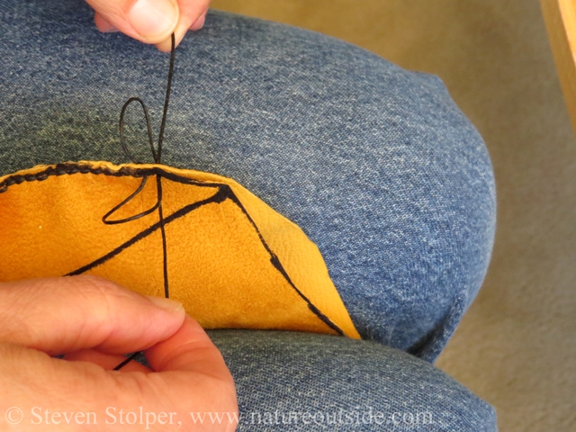 Make each stitch one at a time. Pull the threads simultaneously to tighten.