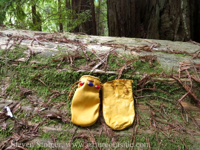 Both the simple and fancy pouches enjoy the fresh air.