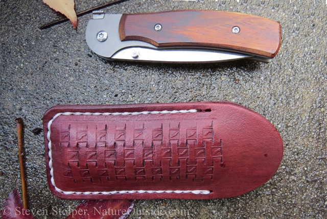 pocket knife with leather pouch